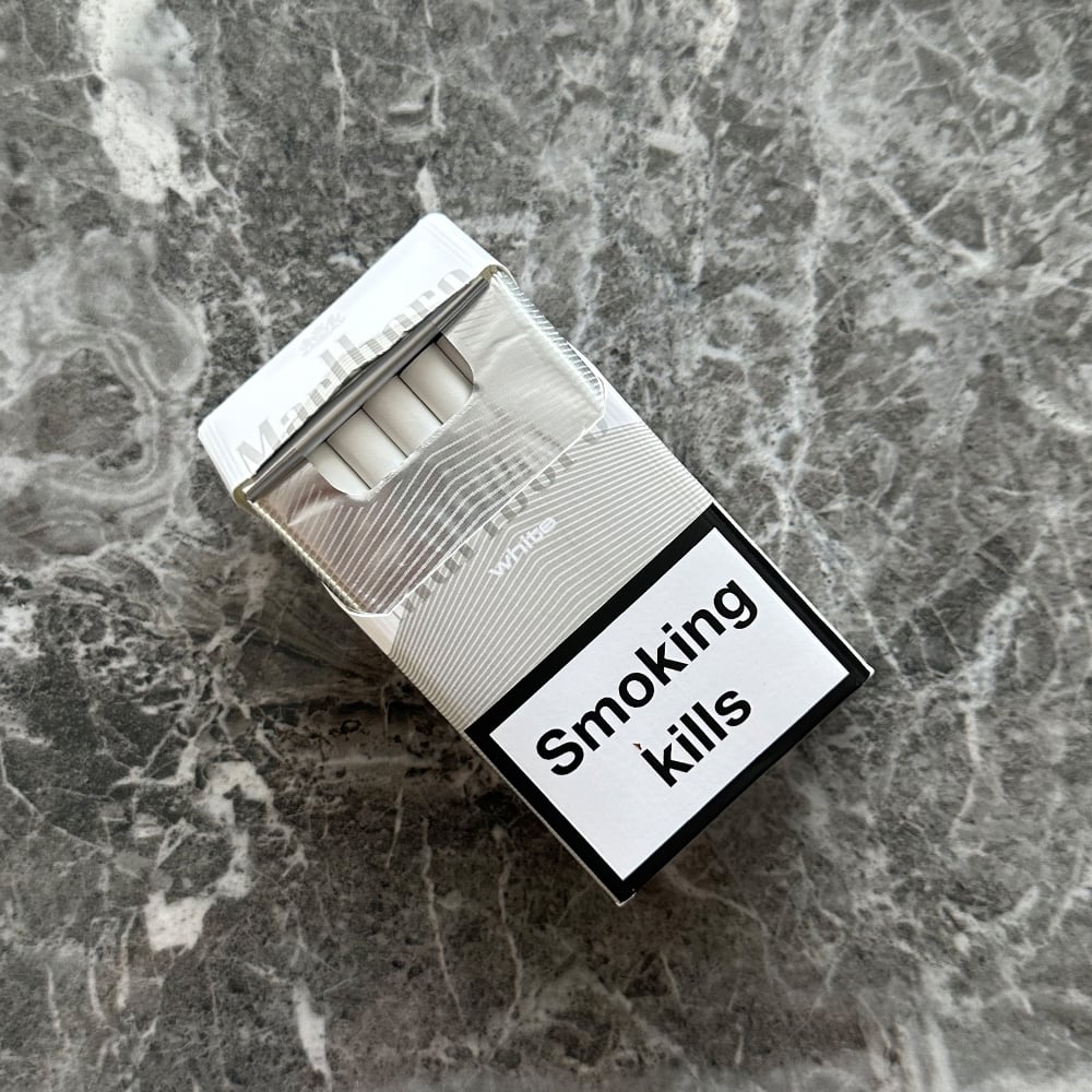 Marlboro Medium White